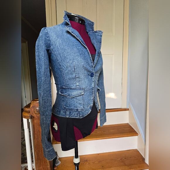 Blue Jean Jacket with Classic Denim Styling - Picture 1 of 4